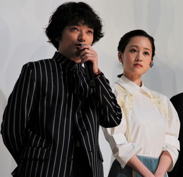 染谷将太、前田敦子【撮影：小宮山あきの】