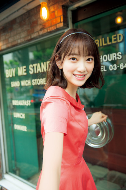 乃木坂46・堀未央奈、夏らしい眩しい笑顔見せる！『スピリッツ』初登場