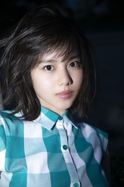 松風理咲、1st写真集発売！学校を舞台に18歳の魅力凝縮
