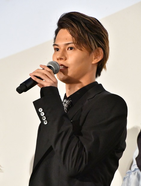 小笠原海【写真：竹内みちまろ】
