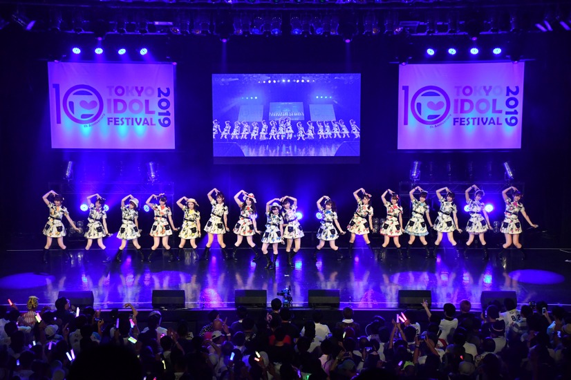 AKB48 Team8【写真：竹内みちまろ】