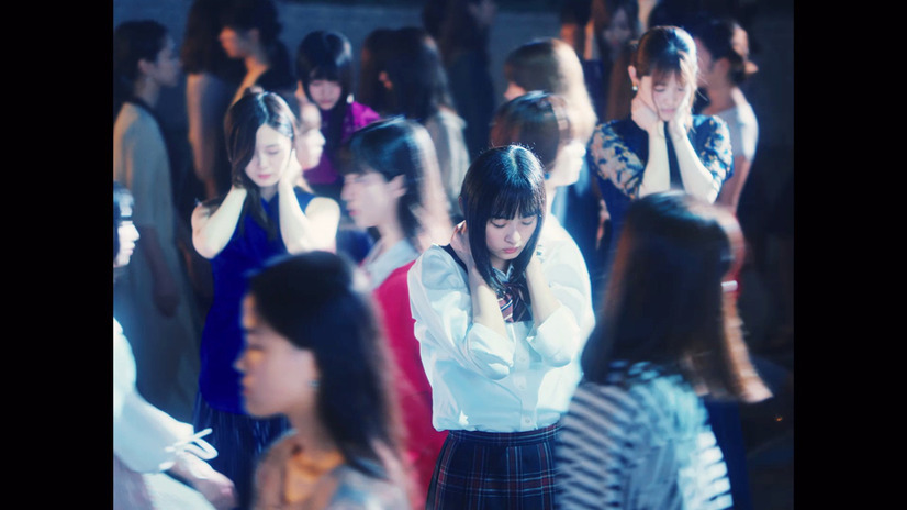 乃木坂46、ニューシングル「夜明けまで強がらなくてもいい」MV解禁