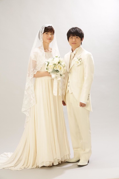 上野樹里と風間俊介の幸せあふれる結婚式2ショット公開！ドラマ『監察医 朝顔』