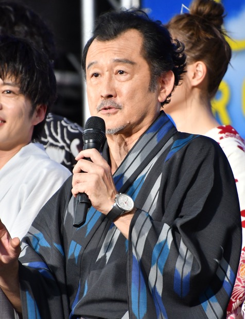 吉田鋼太郎【写真：竹内みちまろ】
