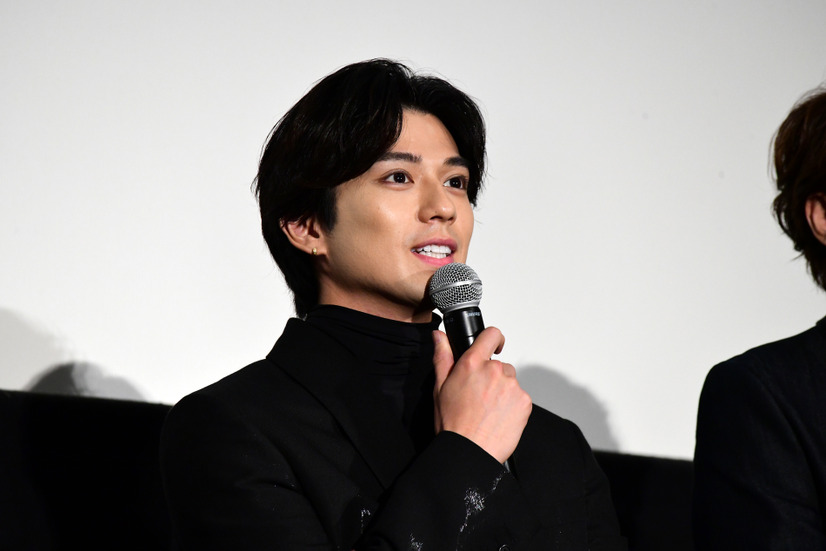 山崎賢人、舞台挨拶で天然炸裂＆姫への憧れを明かす「会ってみたい」