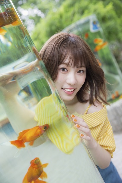 欅坂46・小池美波、21歳の誕生日に地元兵庫で1stソロ写真集お渡し会開催