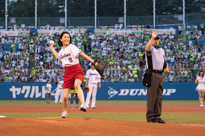 羽田美智子、人生2度目の始球式！「高校球児の気持ちがわかりました」