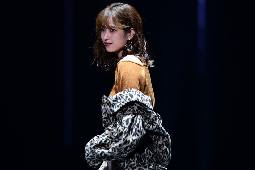 【TGC 2019】日向坂46・小坂菜緒＆佐々木美玲が初音ミクとコラボ！佐々木久美と高本彩花は大人っぽく