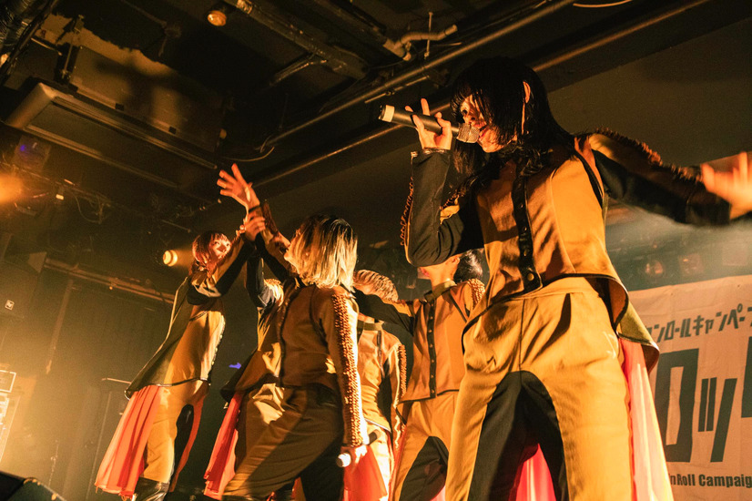 BiSH、4年ぶりの懐かし会場で最新曲織り交ぜワンマンライブ