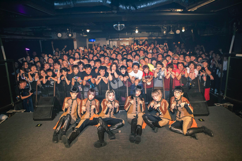 BiSH、4年ぶりの懐かし会場で最新曲織り交ぜワンマンライブ