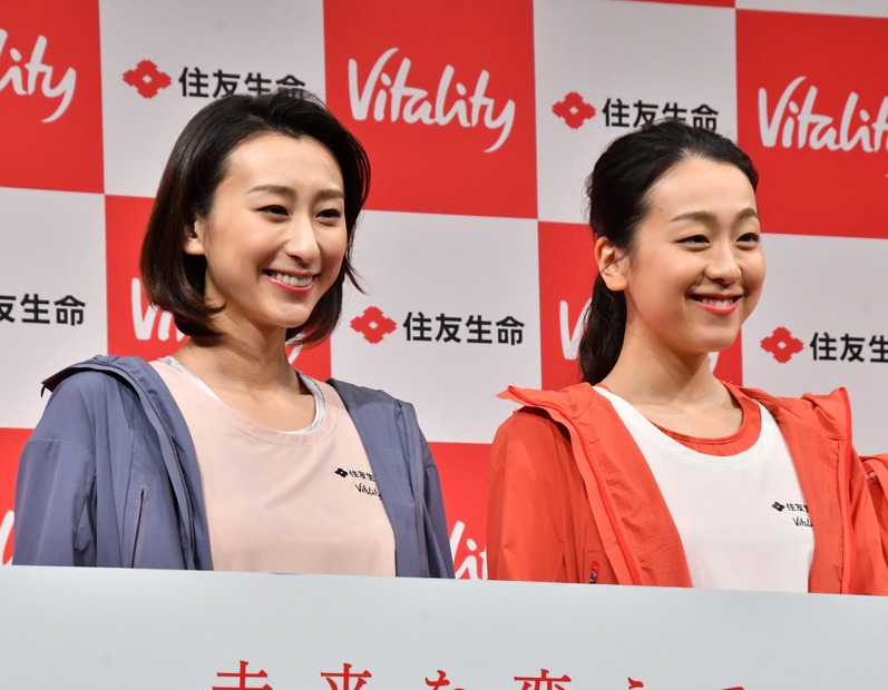 浅田舞、浅田真央【写真：竹内みちまろ】