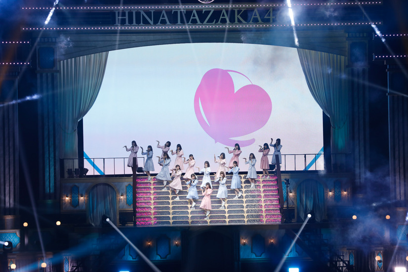 日向坂46、さいたまスーパーアリーナで初ワンマン！「こんなに好きになっちゃっていいの？」ライブ初披露