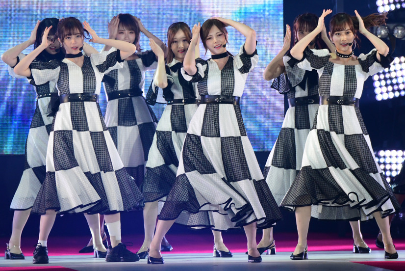 Girlsaward 19 乃木坂46 シンクロニシティ など4曲熱唱 遠藤さくらがセンターを務める新曲も 4枚目の写真 画像 Rbb Today