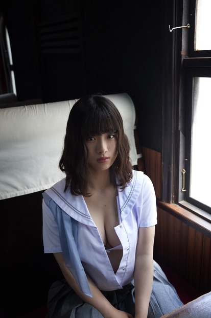 大間乃トーコ、魅惑の写真集オフショット公開！ファン「たまらん」と歓喜