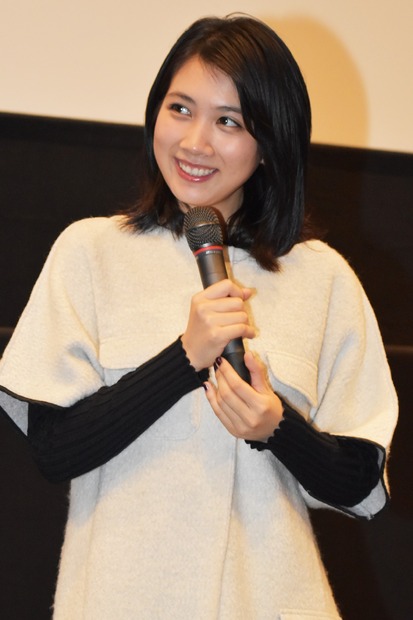 松本穂香、主演映画監督から本番前の“謎行動”を暴露され照れ笑い