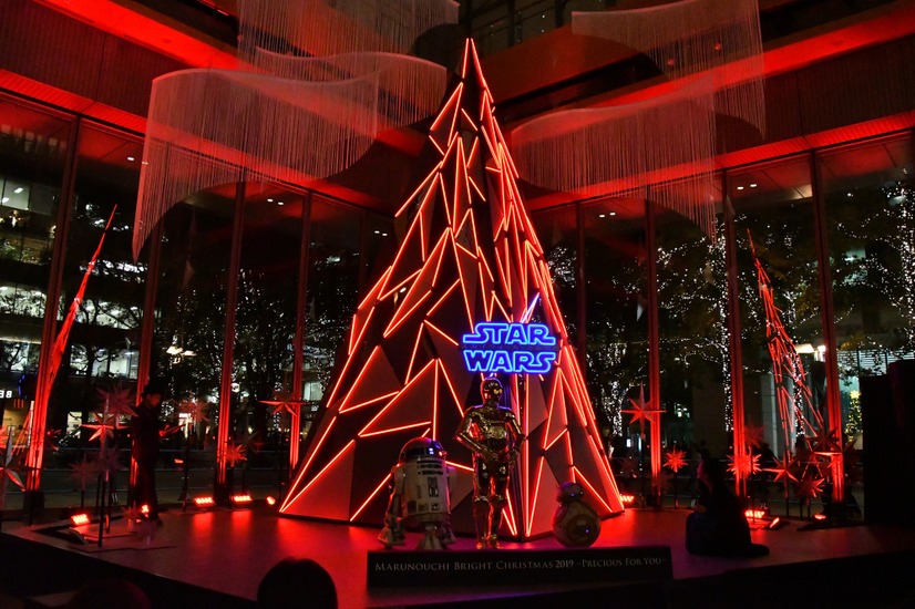 「STAR WARS Marunouchi Bright Christmas 2019 -Precious for you- クリスマス点灯式」【写真：竹内みちまろ】