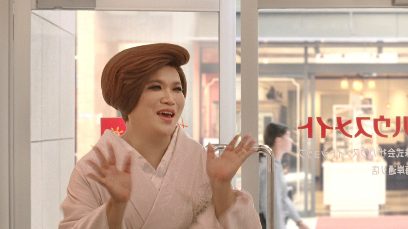 会話はほとんど“IKKO語”！指原莉乃、IKKOとCM共演！