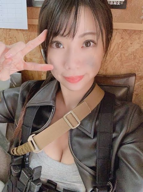 写真は鈴木ふみ奈の公式Twitterから