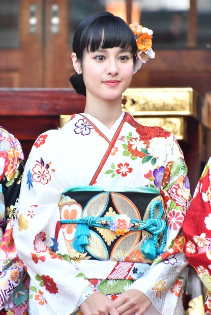 大幡しえり【写真：竹内みちまろ】