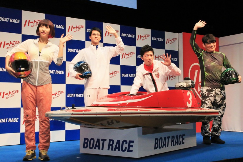 葉山奨之、武田玲奈、田中圭、飯尾和樹【撮影：小宮山あきの】