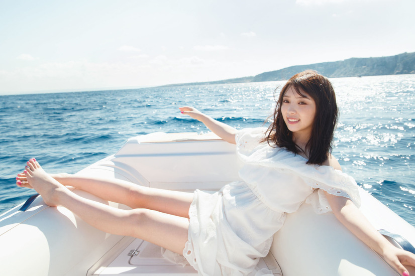 乃木坂46・与田祐希、2nd写真集表紙カット公開！「恥ずかしいけれど見てほしい」