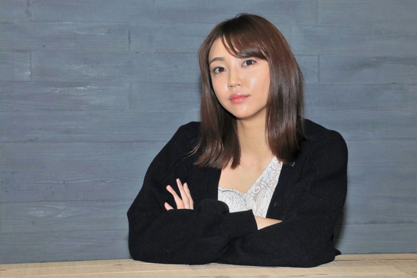 山谷花純【撮影：小宮山あきの】