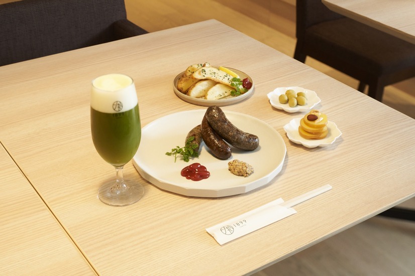 プロが点てた抹茶を目の前で......日本茶カフェ「チャヤ1899 東京」オープン！