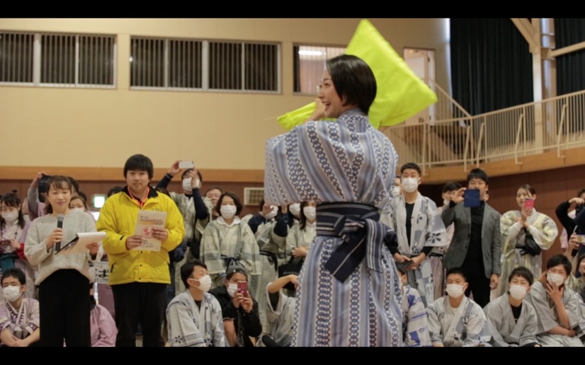 畠山愛理、まくら投げ大会にサプライズ登場！「素敵なスポーツ」「笑顔で楽しめる」