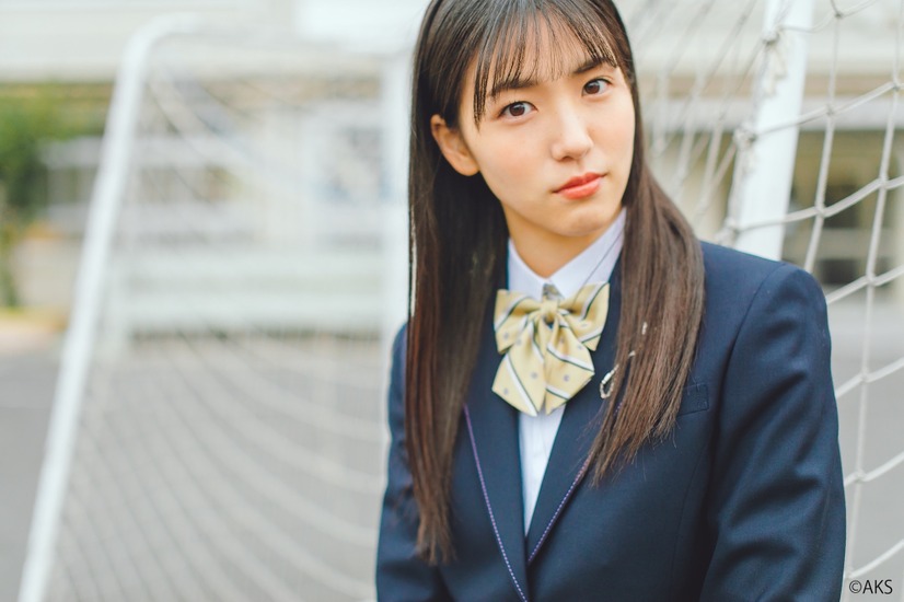 AKB48・下尾みうが制服モデルに！キュートなブレザー姿が公開に！