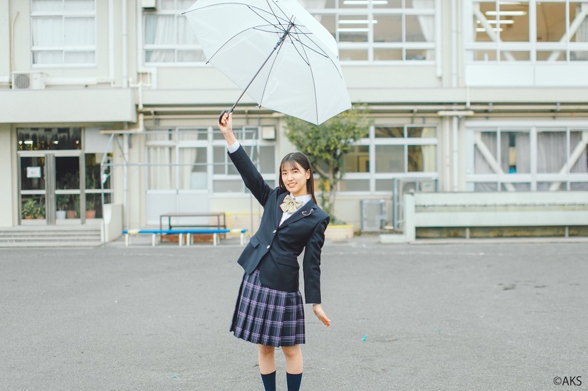 AKB48・下尾みうが制服モデルに！キュートなブレザー姿が公開に！