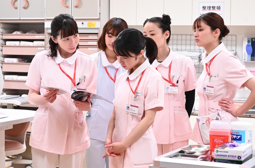ドラマ『恋はつづくよどこまでも』（C）TBS
