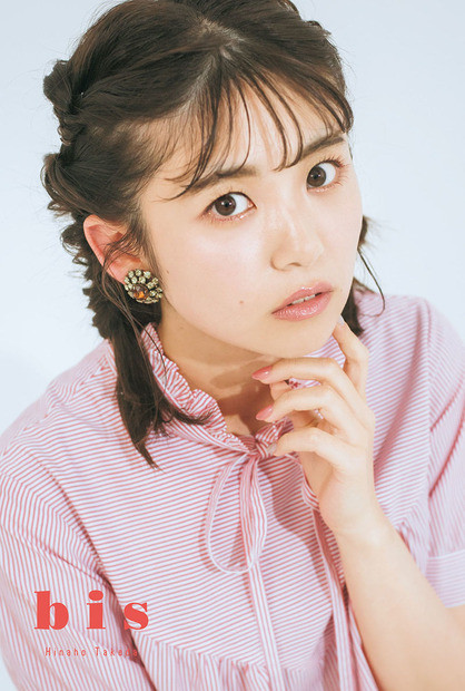 小松菜奈、“ピンク”ファッションで登場！意外な私服も明かす