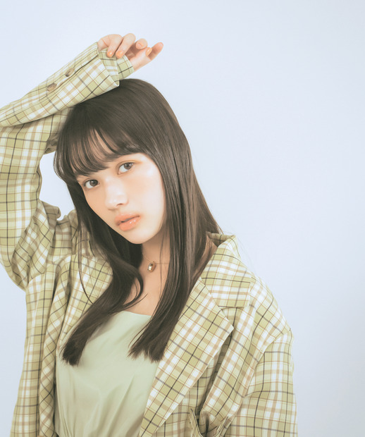 小松菜奈、“ピンク”ファッションで登場！意外な私服も明かす