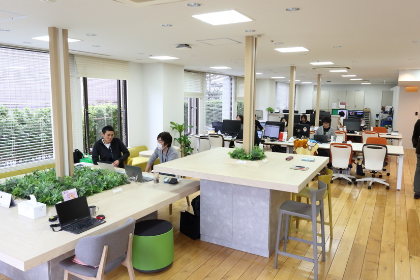 【進化するオフィス】ヘルスケア事業ならではの健康に配慮したオフィス……リンクアンドコミュニケーション