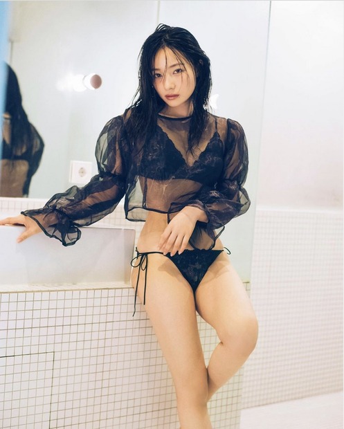 写真は村瀬紗英の公式Instagramから