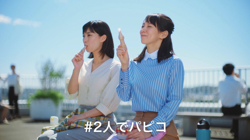 吉岡里帆が11変化！部屋着姿やマジシャンコスプレ披露