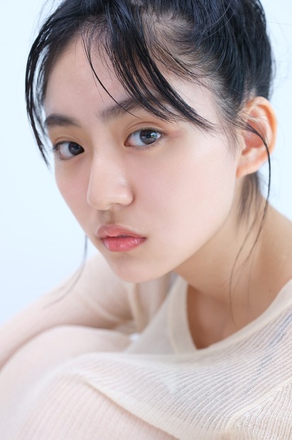 編集部：株式会社集英社 週刊プレイボーイ編集部、カメラマン：松岡一哲