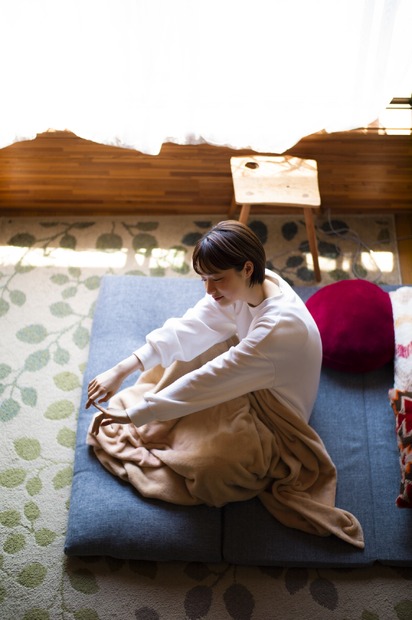 いしだちひろ、おうち時間を公開！「すっぴんが可愛いすぎる」の声も