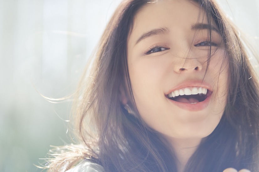 健康ボディで注目の加治ひとみ、テレビで“腸活ストレッチ”を伝授！