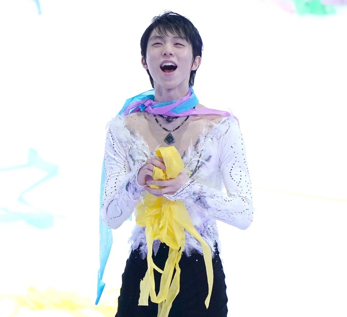 羽生結弦の“神”写真集が発売決定！エキシビション含め全6試合に密着