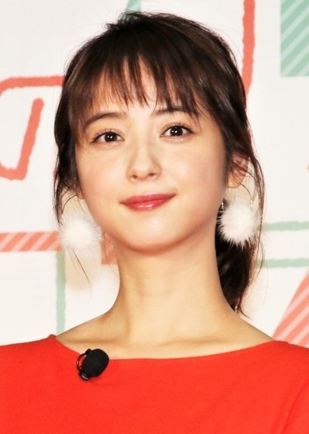 佐々木希【撮影：小宮山あきの】
