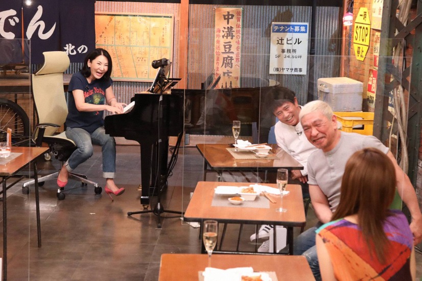 左から広瀬香美、浜田雅功、松本人志、堀田茜（C）フジテレビ