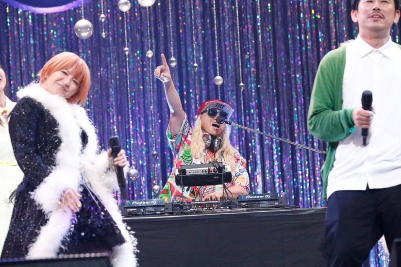 DJ KOO with ALL メンバー