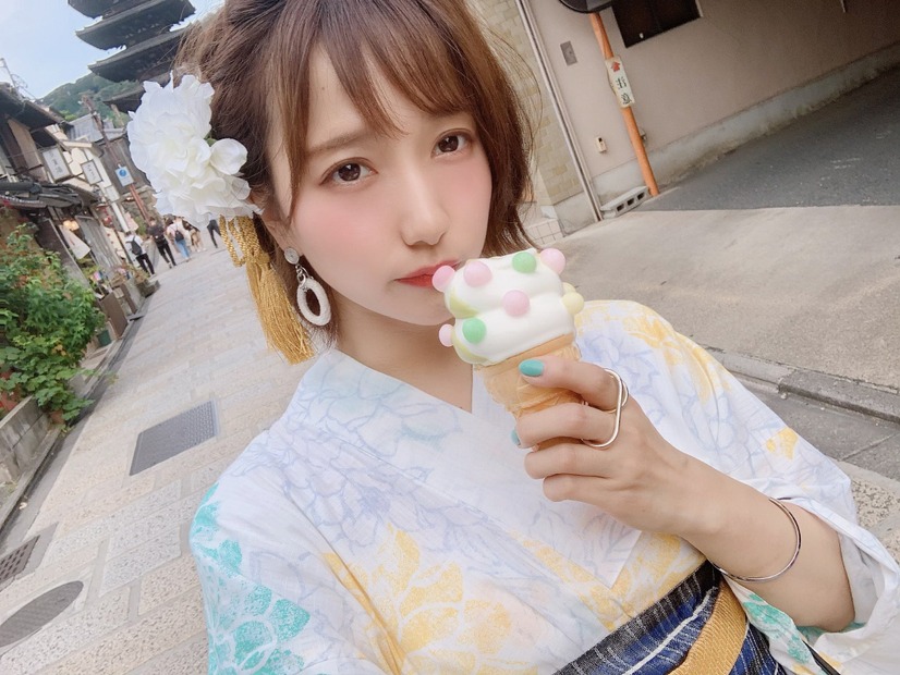 写真は橘ひと美の公式Twitterから
