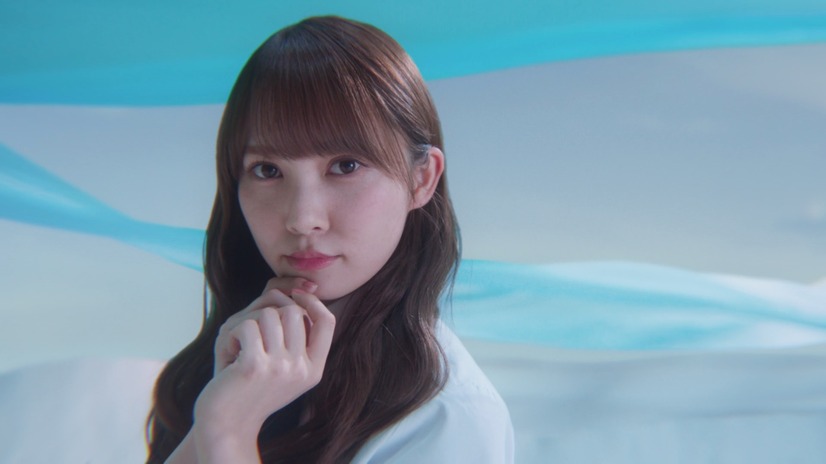 日向坂46の新曲MV公開！メンバーが“あざとかわいい”ダンス披露