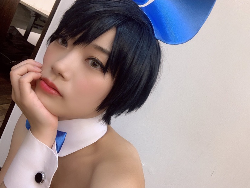 写真は青科まきの公式Twitterから（※写真は所属事務所より掲載許諾をいただいております）
