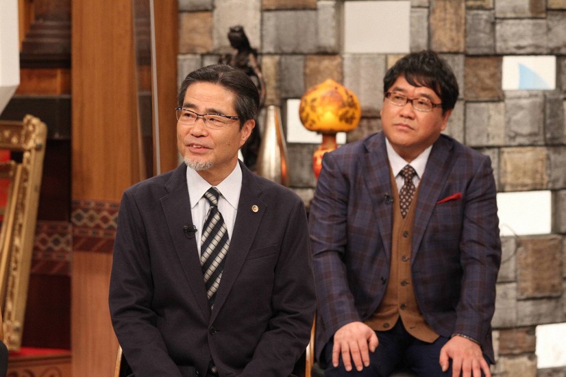 左から）若狭勝、カンニング竹山（C）フジテレビ