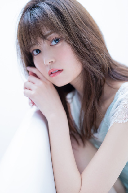 『前田亜美1stフォトブック AMI』(C)KADOKAWA PHOTO/MAKINO SHOTA
