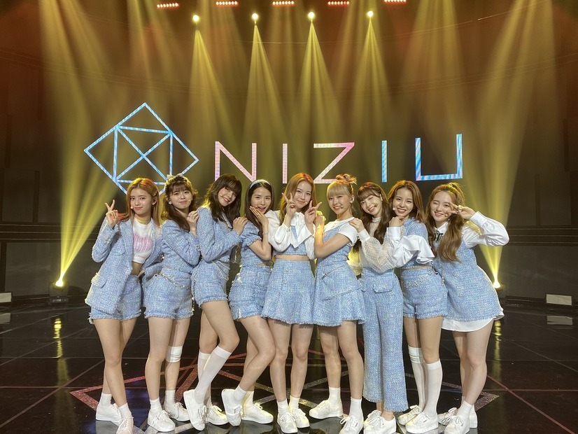 NiziU、テレビ初歌唱にファン感激「最高すぎた」「ホント可愛かった」