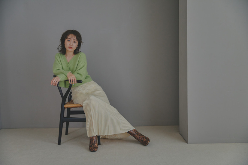 高橋愛、小柄女性向けブランドコレクションのモデルに